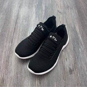 APL TechLoom Breeze sneakers size 6.5